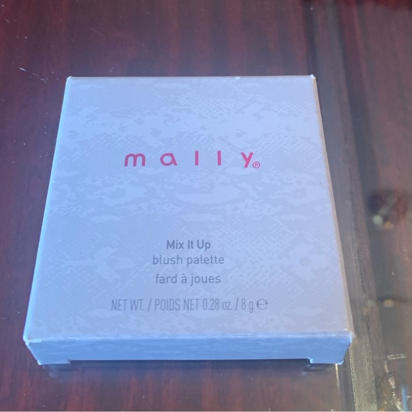 Mally Beauty Mix It up blush palette - Picture 2 of 6